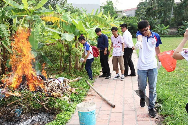 Sinh viên ISE tham gia từ thiện ở làng trẻ Hoa Phượng